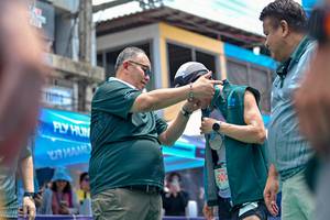 BIB: 500
                            <button type="button" onclick="openModal(24882678)" class="btn btn-primary btn-sm float-right btn-popup" data-toggle="modal" data-target=".modal-high-quality">
                        <i class="fas fa-shopping-cart"></i> Add to Cart
                    </button>
                                            <button type="button" onclick="isThisMe(24882678, true)" class="btn btn-success btn-sm float-right btn-popup btn-isme hidden" data-toggle="tooltip" data-placement="bottom" title="นี่คือรูปของคุณใช่ไหม คลิกที่นี่เพื่อเอาเข้าอัลบั้ม">
                        <i class="fas fa-plus"></i> Add to album
                    </button>
                    <button type="button" onclick="isThisMe(24882678, false)" class="btn btn-warning btn-sm float-right btn-popup btn-isnotme hidden">
                        <i class="fas fa-ban"></i> Remove from album
                    </button>